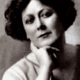 Isadora Duncan fu la prima ballerina di danza moderna. Nacque a San Francisco nel 1877, visse in Europa e morì, strangolata da una sciarpa mentre era in un’ auto, nel […]